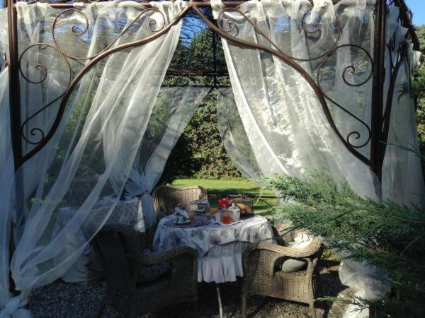 Le Moulin De Sonnailles Bed & Breakfast Cabries Exterior photo