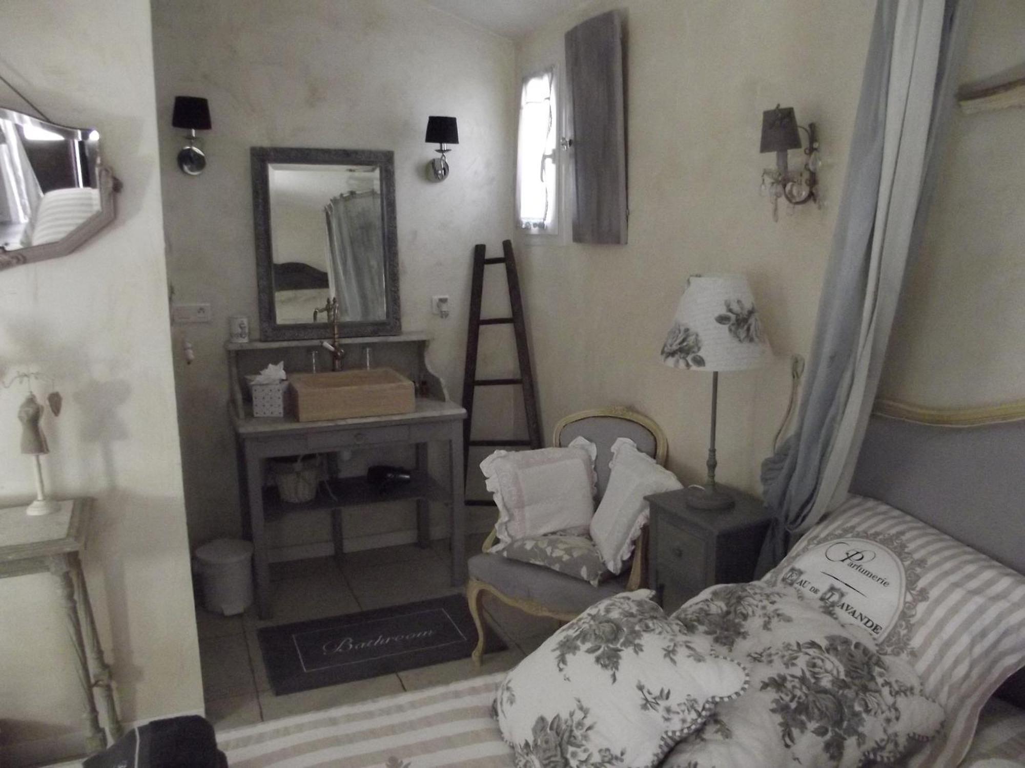 Le Moulin De Sonnailles Bed & Breakfast Cabries Room photo