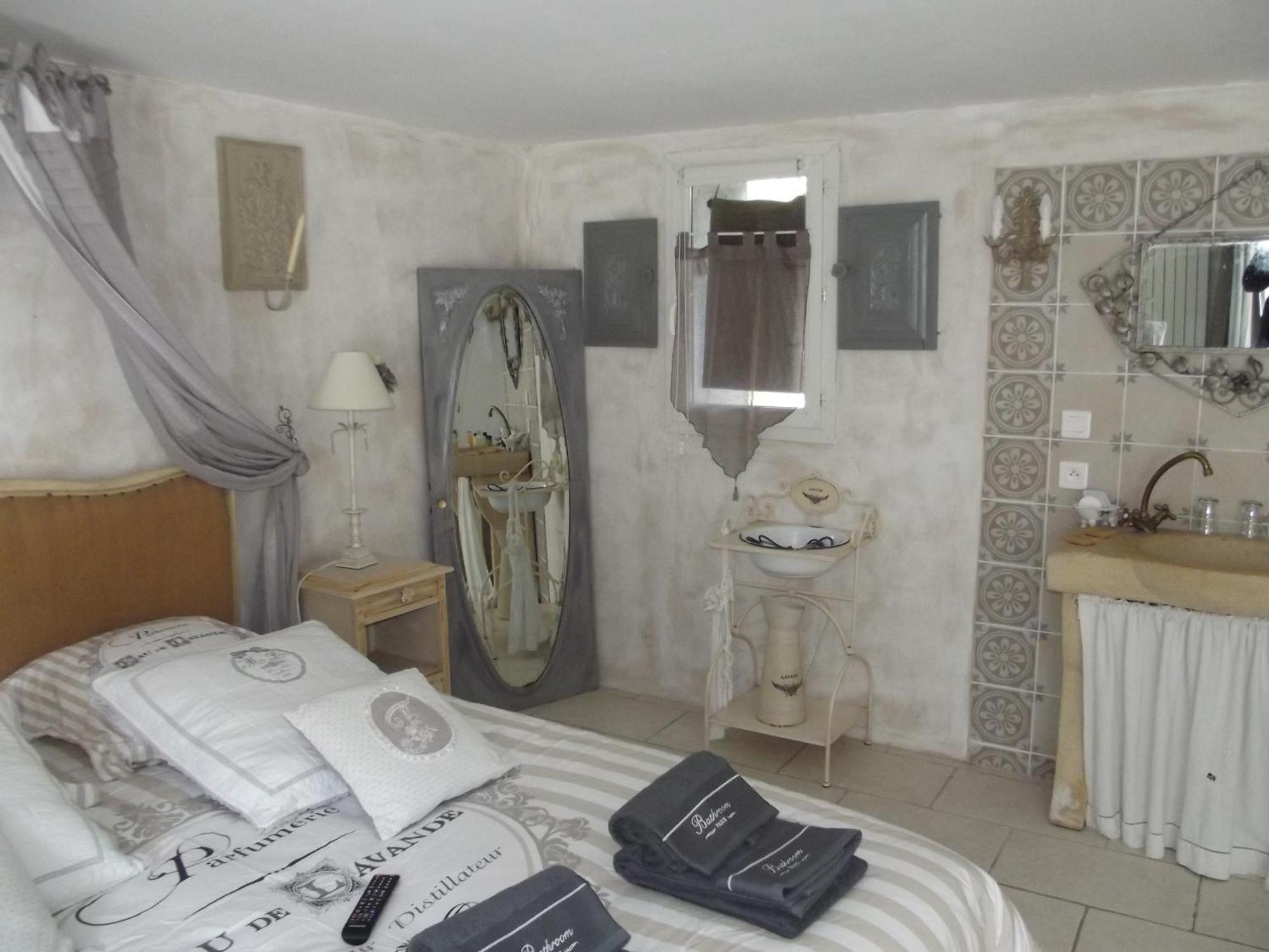 Le Moulin De Sonnailles Bed & Breakfast Cabries Room photo